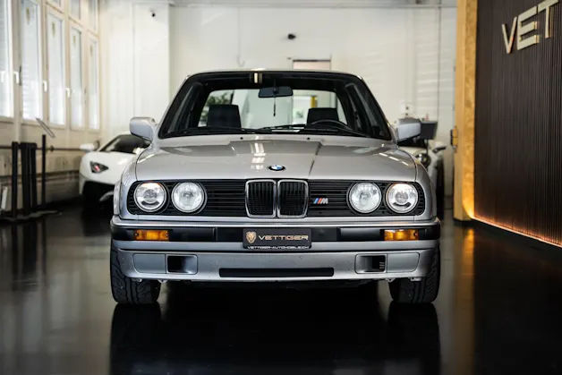BMW 318iS