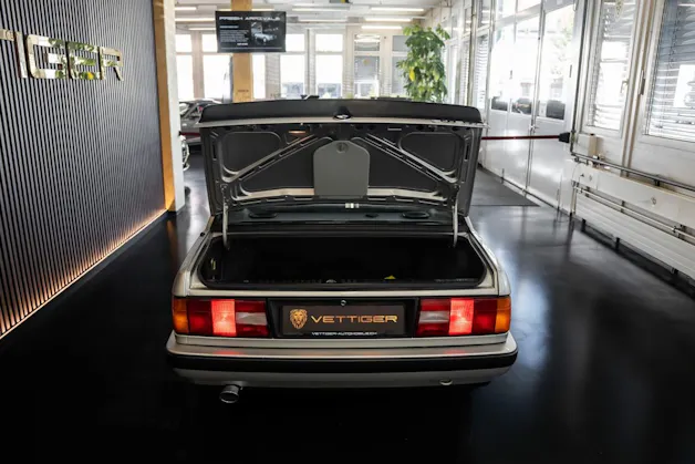 BMW 318iS