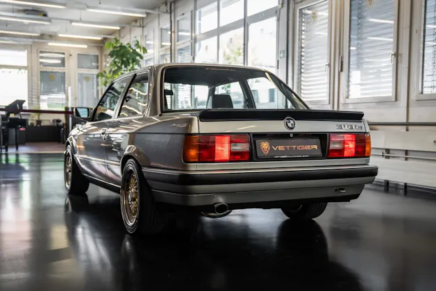 BMW 318iS