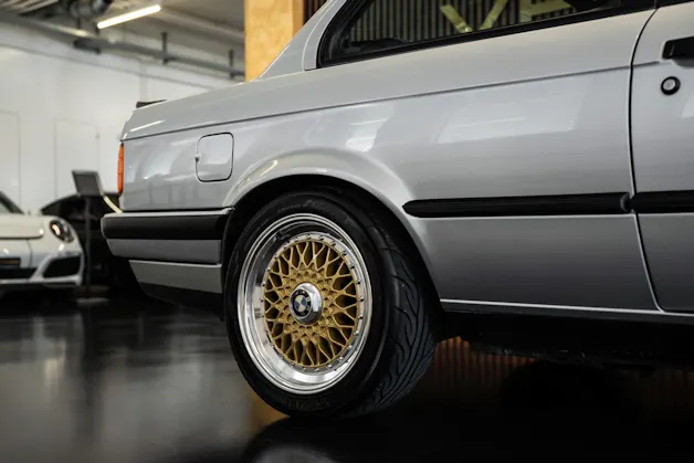BMW 318iS