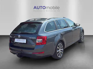 SKODA Octavia Combi 2.0 TDI Ambition 4x4 DSG