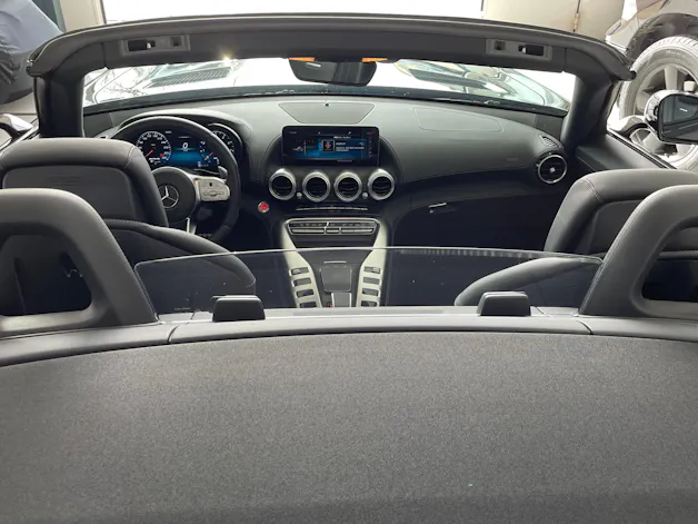 MERCEDES-BENZ AMG GT Roadster
