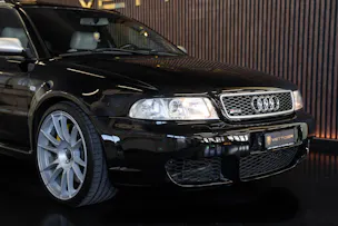 AUDI RS4 Avant quattro