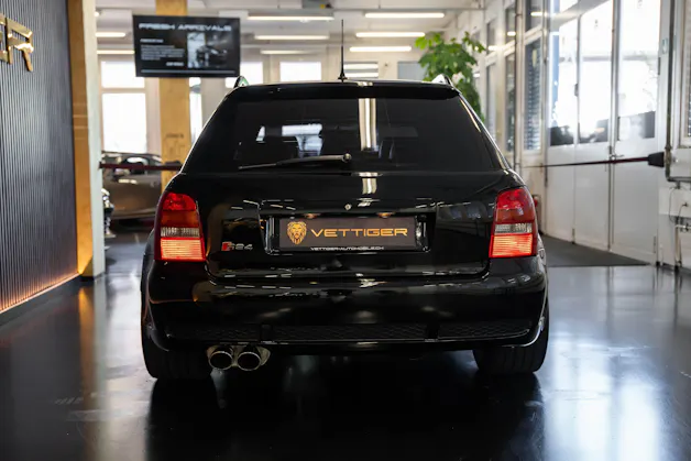 AUDI RS4 Avant quattro