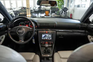AUDI RS4 Avant quattro