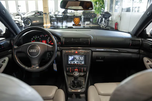 AUDI RS4 Avant quattro