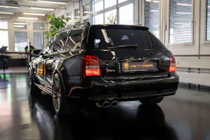 AUDI RS4 Avant quattro