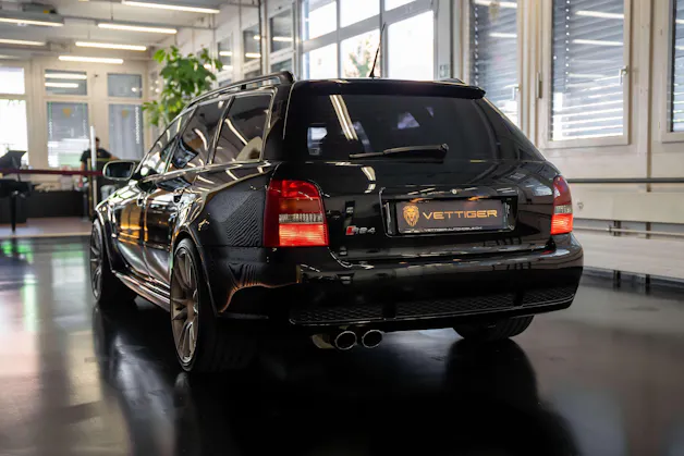 AUDI RS4 Avant quattro