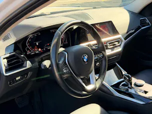 BMW 320d xDrive 48V Touring Luxury Line Steptronic