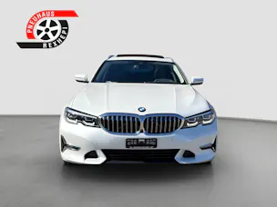 BMW 320d xDrive 48V Touring Luxury Line Steptronic