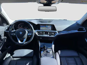 BMW 320d xDrive 48V Touring Luxury Line Steptronic