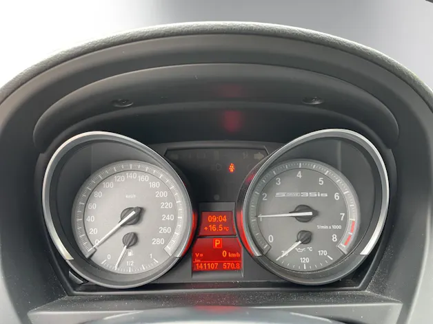 BMW Z4 sDrive35is DKG – M-PAKET | NAVIGATION PROFESSIONAL | KOMFORTZUGANG | PDC |