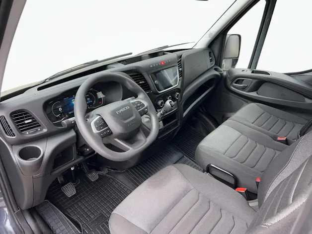IVECO 35 S 16H D 7 Sitzer