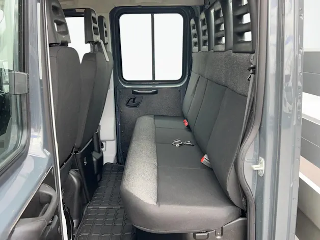 IVECO 35 S 16H D 7 Sitzer