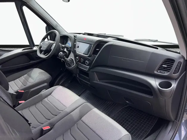 IVECO 35 S 16H D 7 Sitzer