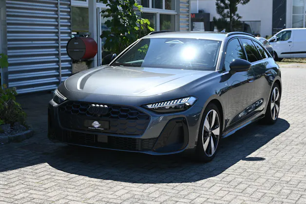 AUDI A5 Avant 40 TFSI S Line Plus S tronic 204PS + Werksgarantie 07.2027