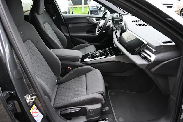 AUDI A5 Avant 40 TFSI S Line Plus S tronic 204PS + Werksgarantie 07.2027