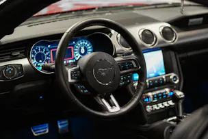 FORD Mustang Fastback 5.0 V8 GT Automat