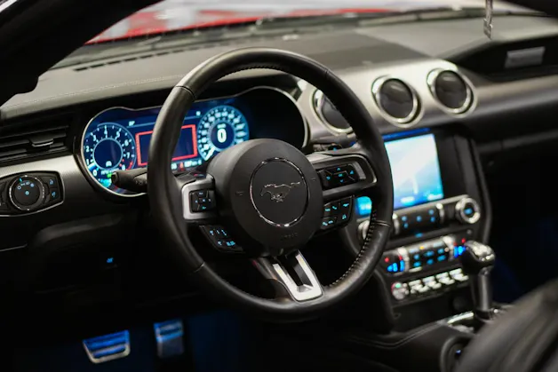 FORD Mustang Fastback 5.0 V8 GT Automat