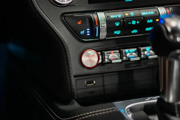 FORD Mustang Fastback 5.0 V8 GT Automat