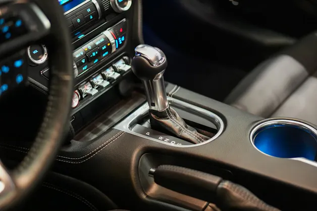 FORD Mustang Fastback 5.0 V8 GT Automat