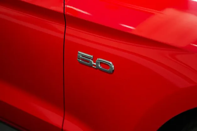 FORD Mustang Fastback 5.0 V8 GT Automat