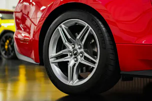 FORD Mustang Fastback 5.0 V8 GT Automat