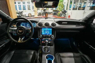 FORD Mustang Fastback 5.0 V8 GT Automat