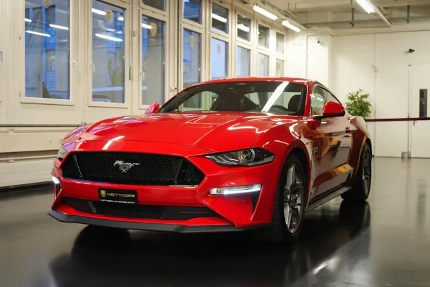 FORD Mustang Fastback 5.0 V8 GT Automat