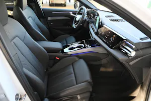 AUDI A6 Avant 40 TDI S-Line Plus Black 150 kW S tronic