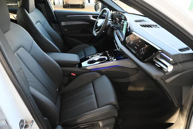 AUDI A6 Avant 40 TDI S-Line Plus Black 150 kW S tronic