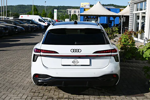 AUDI A6 Avant 40 TDI S-Line Plus Black 150 kW S tronic