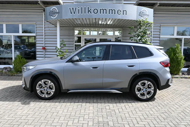 BMW X1 xDrive 23d 48V xLine 4X4 + AHK 2000kg