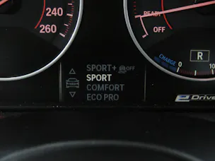 BMW 330e iPerformance M Sport Steptronic (Automat)