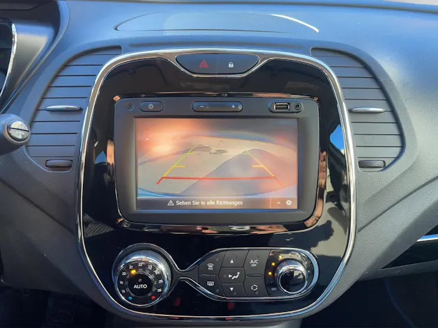 RENAULT Captur 1.5 dCi Intens – Limited Edition – Navigation – Klimaautomatik – Keyless Drive – Einparkhilfe