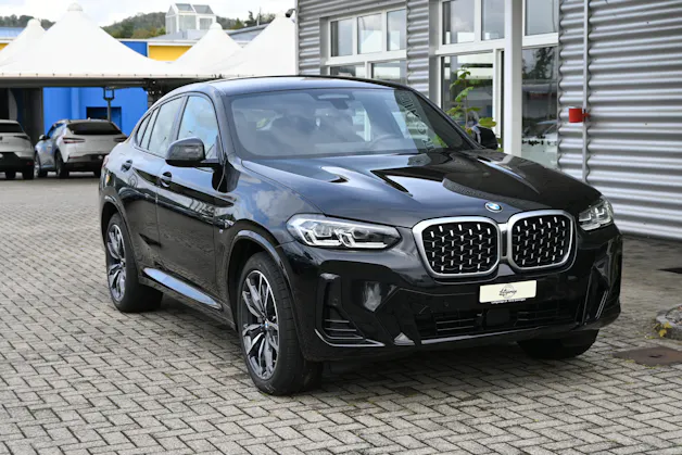 BMW X4 xDrive 48V 30d M Sport Steptronic + AHK 2000kg