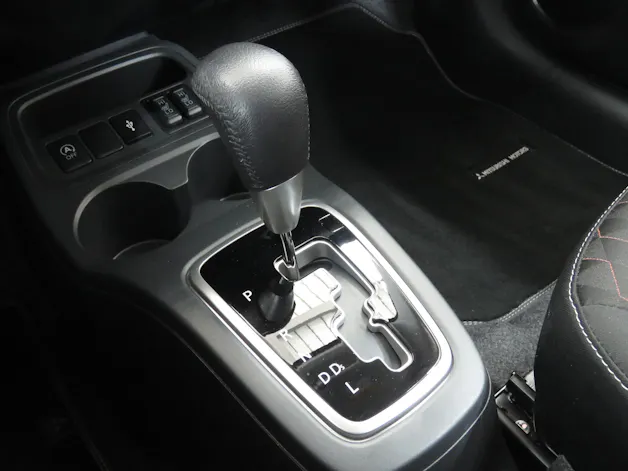 Mitsubishi Space Star 1.2 CVT Value Automat
