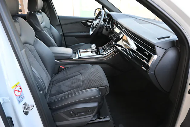AUDI SQ7 4.0 V8 TFSI quattro tiptronic 507PS + AHK 3500kg (CH Auto)