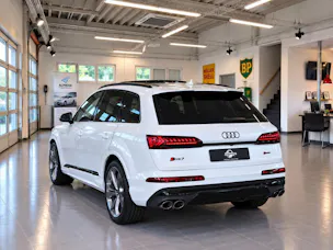 AUDI SQ7 4.0 V8 TFSI quattro tiptronic 507PS + AHK 3500kg (CH Auto)