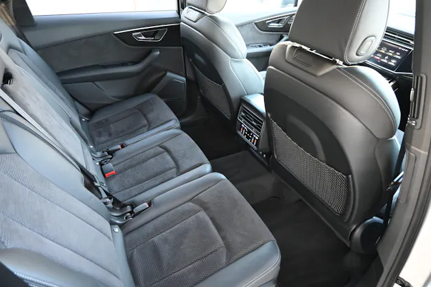 AUDI SQ7 4.0 V8 TFSI quattro tiptronic 507PS + AHK 3500kg (CH Auto)