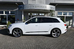 AUDI SQ7 4.0 V8 TFSI quattro tiptronic 507PS + AHK 3500kg (CH Auto)