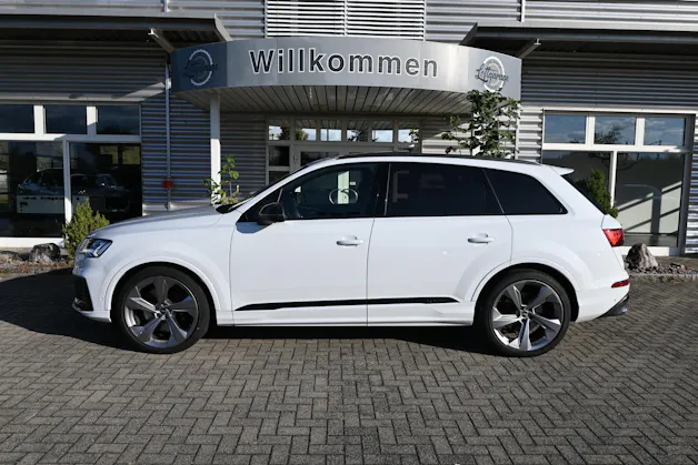 AUDI SQ7 4.0 V8 TFSI quattro tiptronic 507PS + AHK 3500kg (CH Auto)