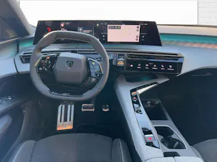 PEUGEOT 5008 e-GT Exclusive AWD