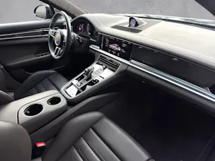 PORSCHE Panamera GTS Sport Turismo