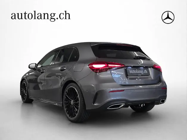 MERCEDES-BENZ A 200 AMG Line Night Star