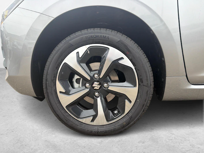 Fahrzeugbild SUZUKI SWIFT