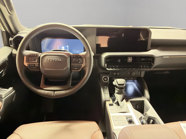 immagine del veicolo TOYOTA LANDCRUISER