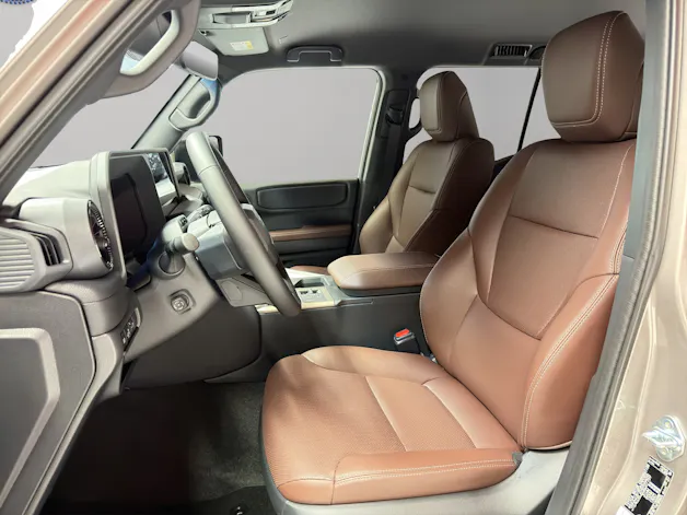 Toyota Land Cruiser 2.8 D 48V Style