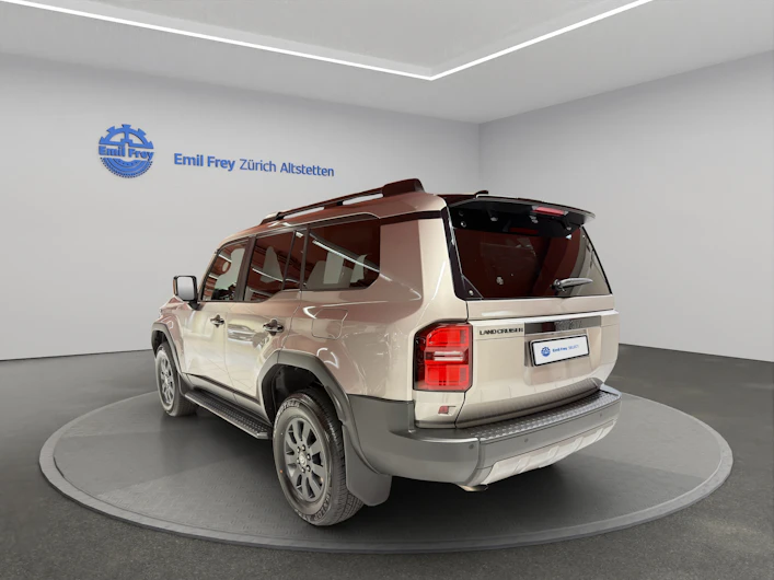 immagine del veicolo TOYOTA LANDCRUISER