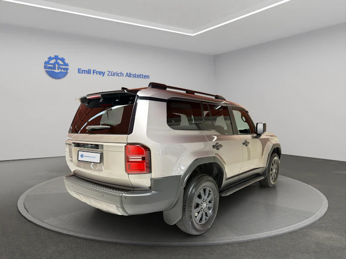 immagine del veicolo TOYOTA LANDCRUISER